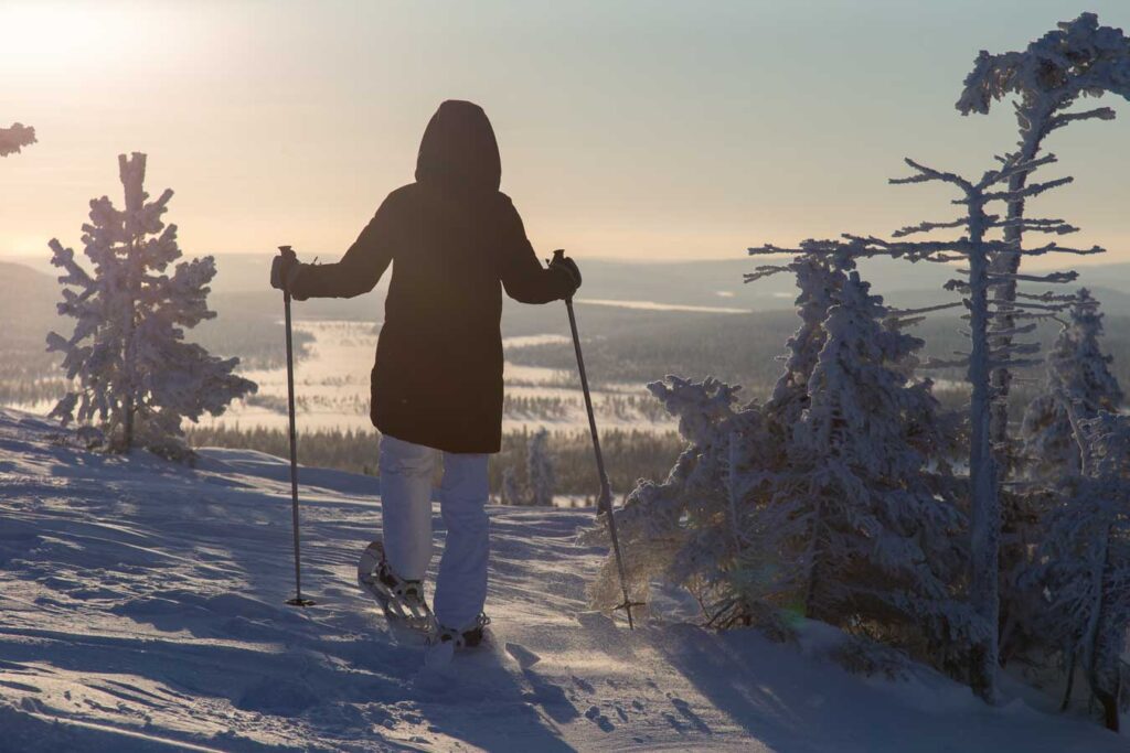 Private snowshoeing adventure in the snowy fells of Levi, Lapland – Juki Tours